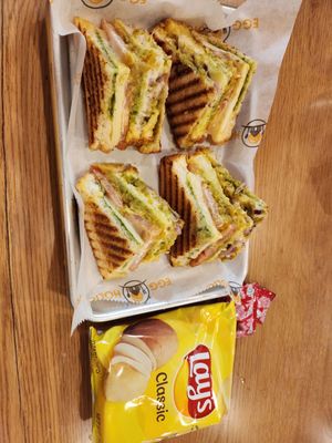 Eggholic Schaumburg by null