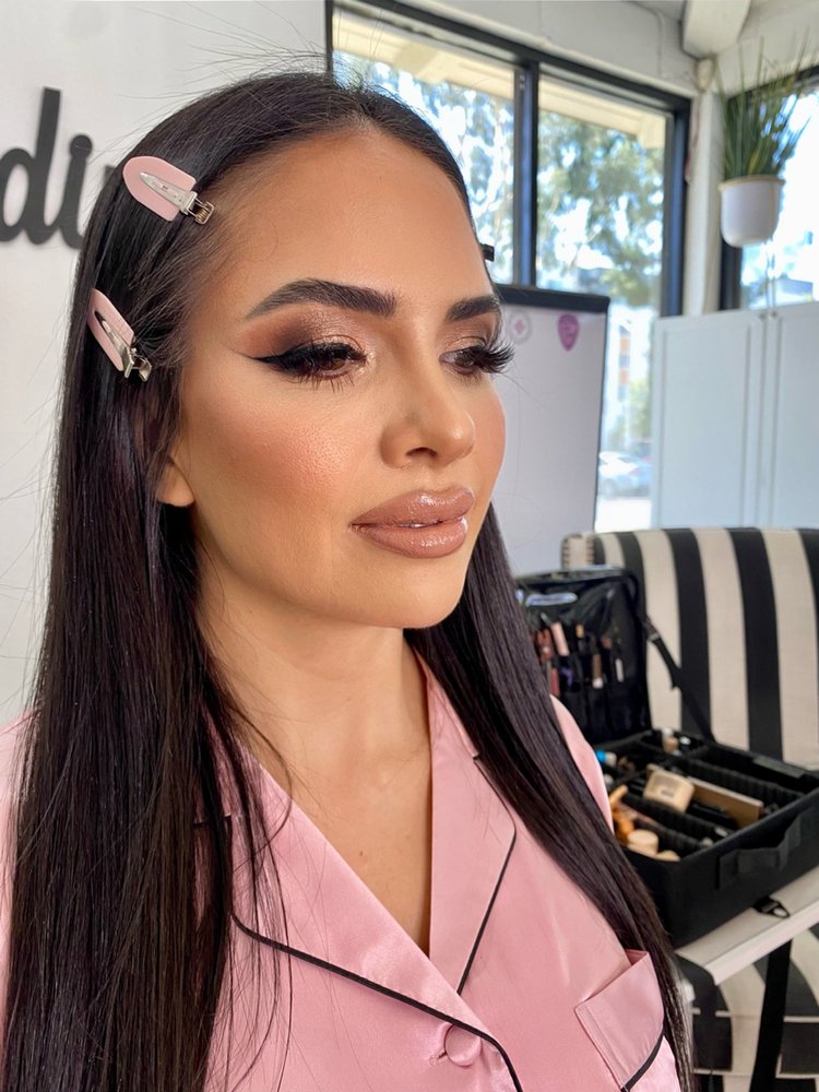 Nikki May Beauty Logo