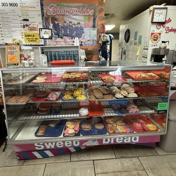 Alina's Lomaland Bakery - Freshly baked sweet bread!! - Bakeries Near Me - El Paso, Texas Alina's Lomaland Bakery - Freshly baked sweet bread!! - Bakeries Near Me - El Paso, Texas