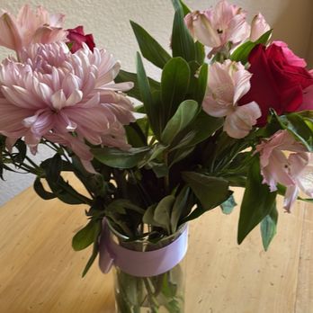 Avas Flowers - This is what was delivered.  What do you think? - Florists Near Me