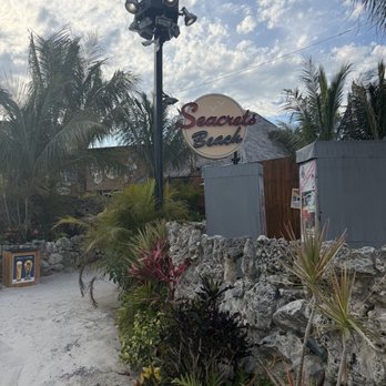 Seacrets - Outdoor area - Bars Near Me - Ocean City, Maryland