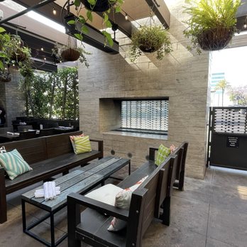 Eureka! - Bars Near Me - Cerritos, California