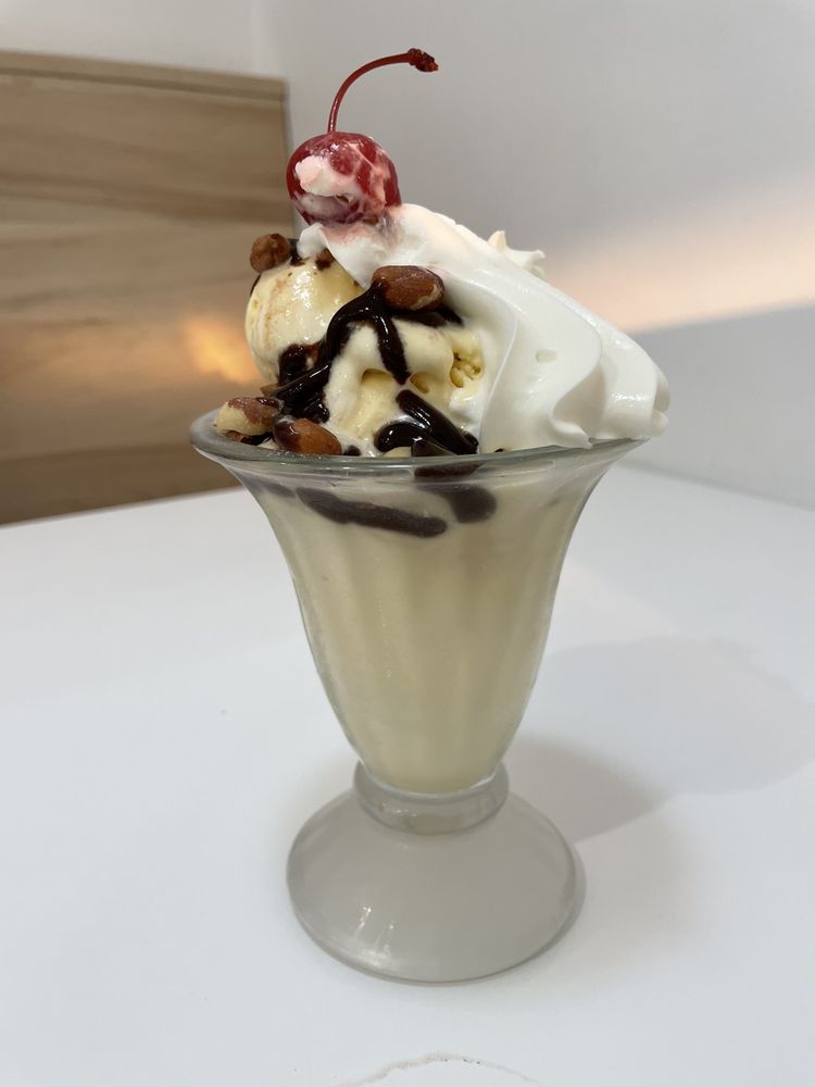 BRIDGEMAN’S ICE CREAM PARLOR 32 Photos & 16 Reviews 2110 Eagle