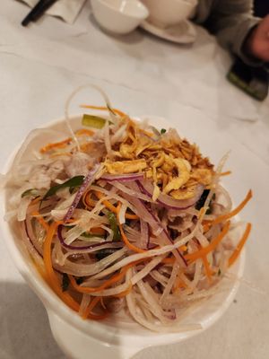 Anh Hong Saigon by null