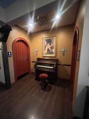Holy Grail Restaurant and Pub by null
