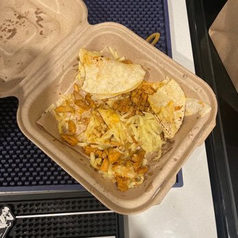 Amante Tacos & Spirits - Sloppy food. Supposed to be tacos - Tacos Near Me - Greenville, North Carolina Amante Tacos & Spirits - Sloppy food. Supposed to be tacos - Tacos Near Me - Greenville, North Carolina