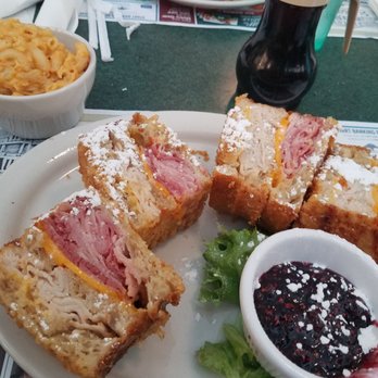 Metro Diner - American Near Me - St. Augustine, Florida