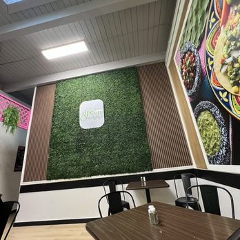 The Green Enchilada - Dining room. - Mexican Near Me - Pacifica, California