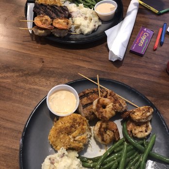 Uncle Ike's Sandbar & Grill - Seafood Platter & Surf and Turf Platter - American Near Me - Corolla, North Carolina