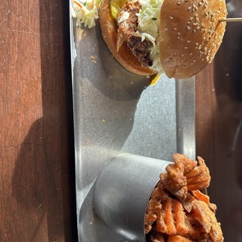 Sidewinders - Nashville Hot - New American Near Me - Jackson, Wyoming