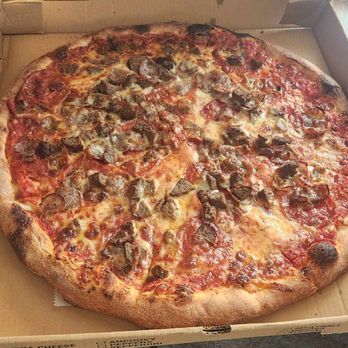 Vesuvios Pizzeria - Vesuvio's Meat Amore (we did ours without bacon) - Pizza Near Me - Stuart, Florida