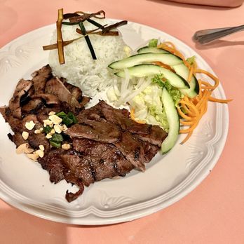 Miss Saigon Cafe - Combo Beef and Pork w/ Rice (supposed to be vermicelli but they ran out) Rating 1/10 - Vietnamese Near Me - Houston, Texas