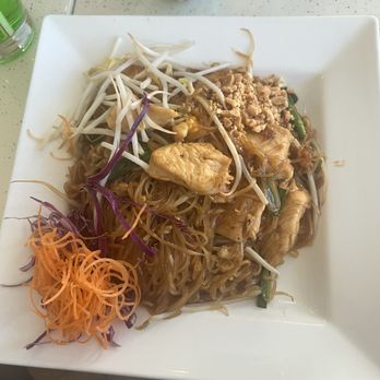 Andy's Thai Kitchen - Pad Thai Noodle - Thai Near Me - Chicago, Illinois