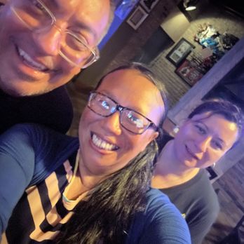 Richmond's Sports Bar - benito, moi, margarita - Sports Bars Near Me - Chicago, Illinois