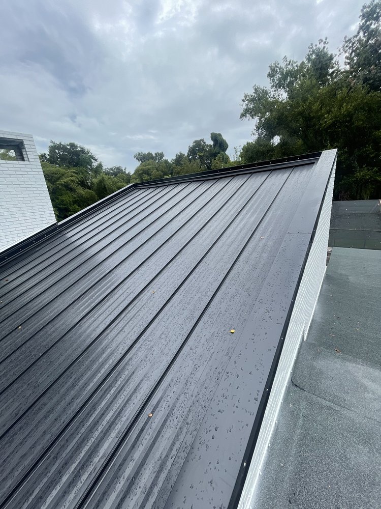 Slide of Hernandez Roofing