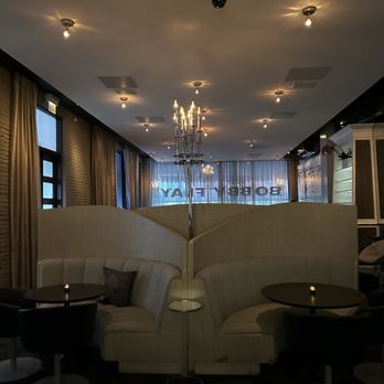 The Aviary - Booths - IG @bougiefoodieboi - Cocktail Bars Near Me - Chicago, Illinois