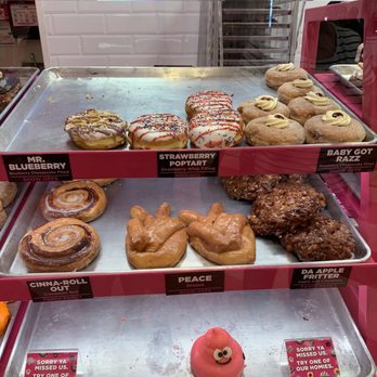 Pinkbox Doughnuts - Donuts Near Me - Primm, Nevada Pinkbox Doughnuts - Donuts Near Me - Primm, Nevada