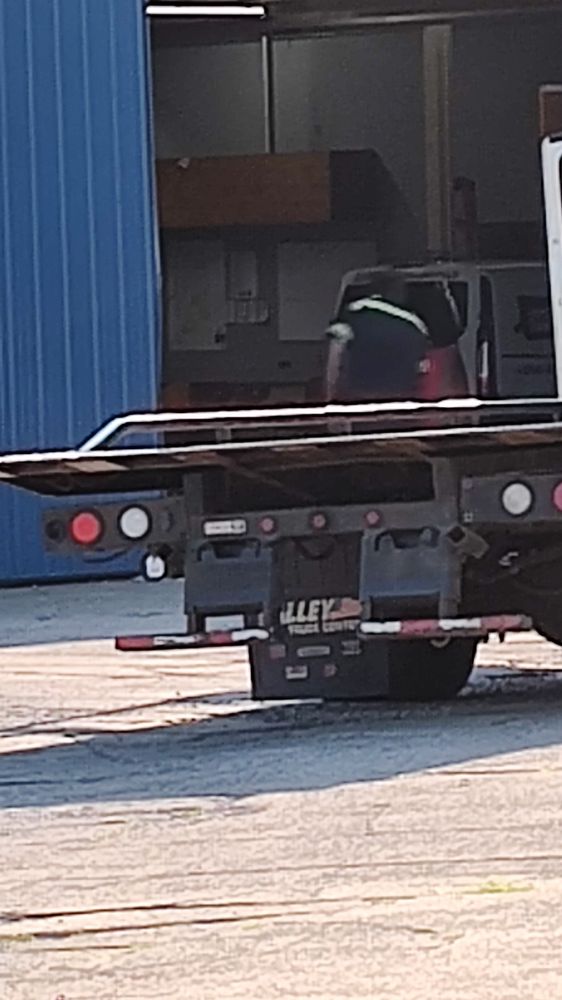 MUG’S ELYRIA TOWING Updated September 2024 215 W Bridge St, Elyria