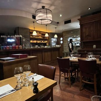 Au Bourguignon du Marais - French Near Me - Paris, 75