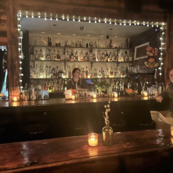 Tavern On State - What a cozy nice vibe - American Near Me - New Haven, Connecticut