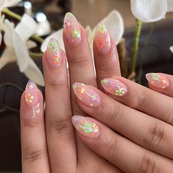 Deluxe Nail Lounge - Nail Salons Near Me - Elk Grove, California Deluxe Nail Lounge - Nail Salons Near Me - Elk Grove, California
