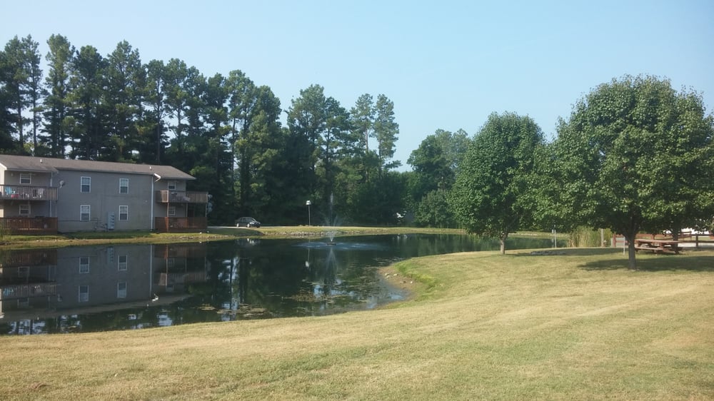 LAKE ASHLEY APARTMENTS Updated June 2024 8 Chelsea Ln, Carbondale