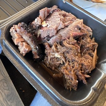 Killen's Barbecue - Brisket & pulled pork - Barbeque Near Me - Pearland, Texas