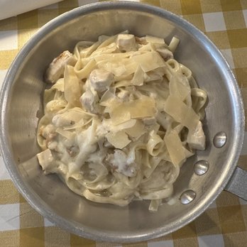 Limoncello - Fettuccine Alfredo - Italian Near Me - Miami Beach, Florida
