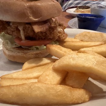 Cracker Barrel Old Country Store - Chicken BLT - Breakfast & Brunch Near Me - Pennsville, New Jersey Cracker Barrel Old Country Store - Chicken BLT - Breakfast & Brunch Near Me - Pennsville, New Jersey