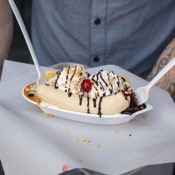 Laurie Dee's Hamburger & Frozen Custard