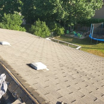 Enns Contracting - Roofing Near Me - Lorette, Manitoba