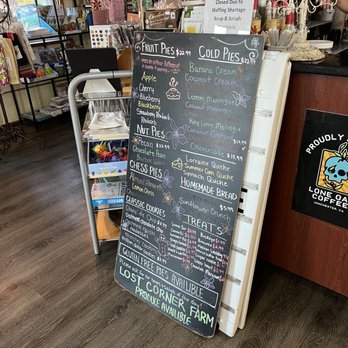 Mom's Apple Pie Hill High - Bakeries Near Me - Round Hill, Virginia