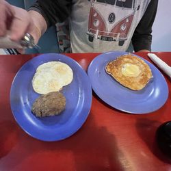 2 Pancakes, sausage and 2 eggs