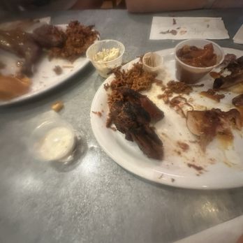 Smokin' Mo's Barbecue - sampler plate (halfway eaten) - Barbeque Near Me - Chico, California Smokin' Mo's Barbecue - sampler plate (halfway eaten) - Barbeque Near Me - Chico, California