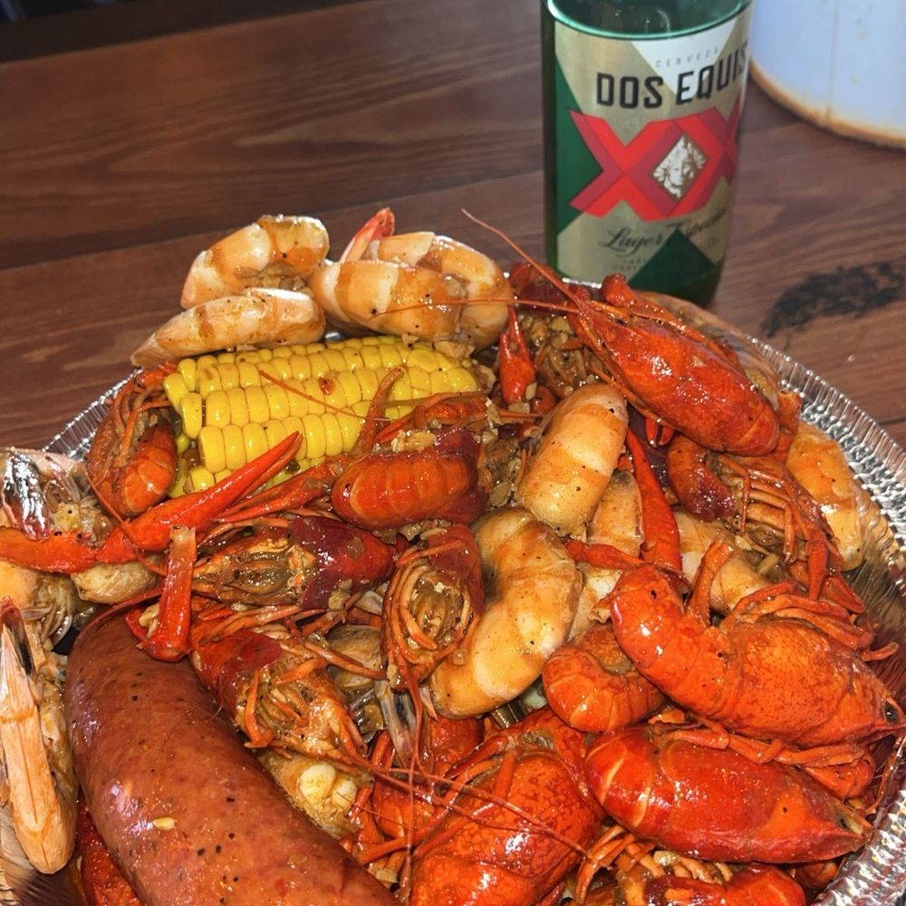Tikila’s - Seafood pack (1 pound of shrimp, crawfish, corn, sausage and potato) - Cocktail Bars Near Me - Houston, Texas