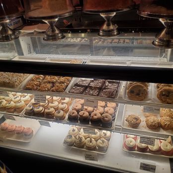 Little Cupcake Bakeshop - Cupcakes Near Me - Brooklyn, New York