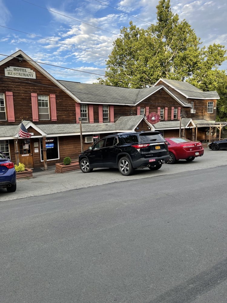 THE NEW INN AT LACKAWAXEN Updated October 2024 61 Photos & 53