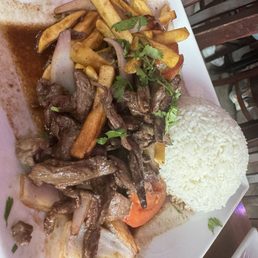 Lomo Saltado