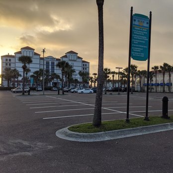 Latham Plaza - Latham Plaza, Jacksonville - Parking Near Me - Jacksonville Beach, Florida Latham Plaza - Latham Plaza, Jacksonville - Parking Near Me - Jacksonville Beach, Florida