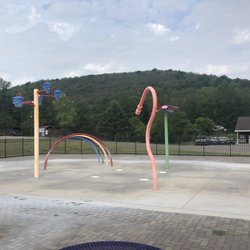 Hickory Hill Camping Resort - Nonworking spray park