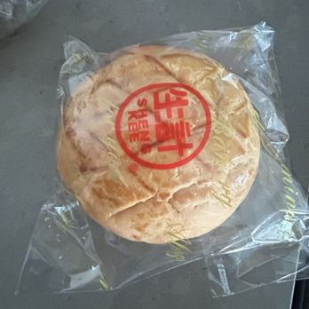 Sheng Kee Bakery - Coconut pineapple bun - Bakeries Near Me - Milpitas, California Sheng Kee Bakery - Coconut pineapple bun - Bakeries Near Me - Milpitas, California