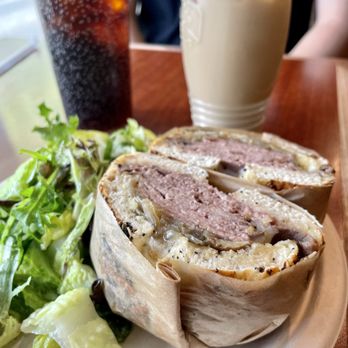 Kakaako Cafe - Roast Beef Sandwich - Coffee & Tea Near Me - Honolulu, Hawaii