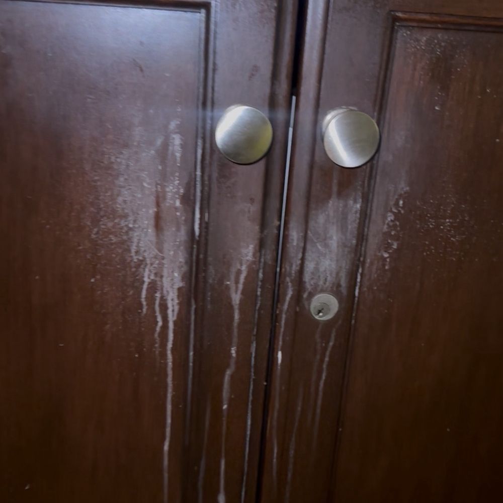 Cupertino Hotel - Pain on cabinets - Hotels Near Me - Cupertino, California