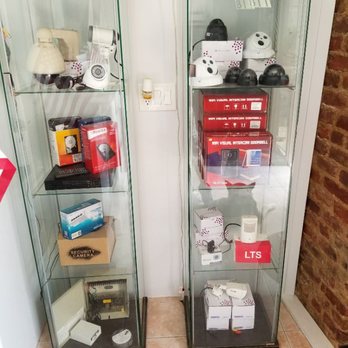 Live Feed CCTV - Showroom - Security Systems Near Me - Staten Island, New York Live Feed CCTV - Showroom - Security Systems Near Me - Staten Island, New York