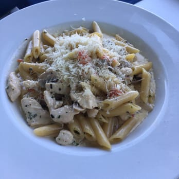 Bluffers Park Restaurant - Diners Near Me - Scarborough, Ontario