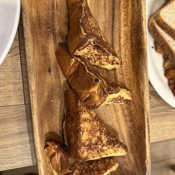 Aloha Kitchen - French toast - Breakfast & Brunch Near Me - Honolulu, Hawaii