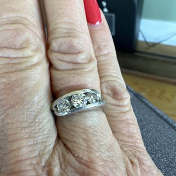Appelblom Jewelry - 10 year ring with off-center diamond - Jewelry Near Me - San Mateo, California