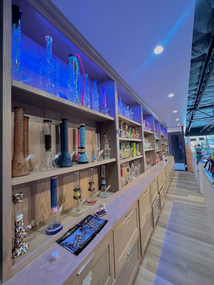 URGENT CBD HOOKAH SUPER STORE & SMOKE SHOP Updated August 2024 67