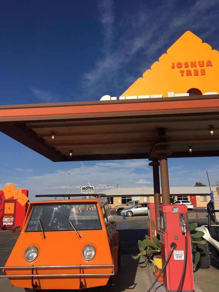 Cheez-It Filling Pump Logo