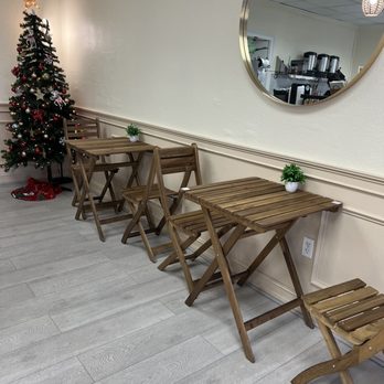 Miss Tea - Sitting area - Bubble Tea Near Me - Miami, Florida